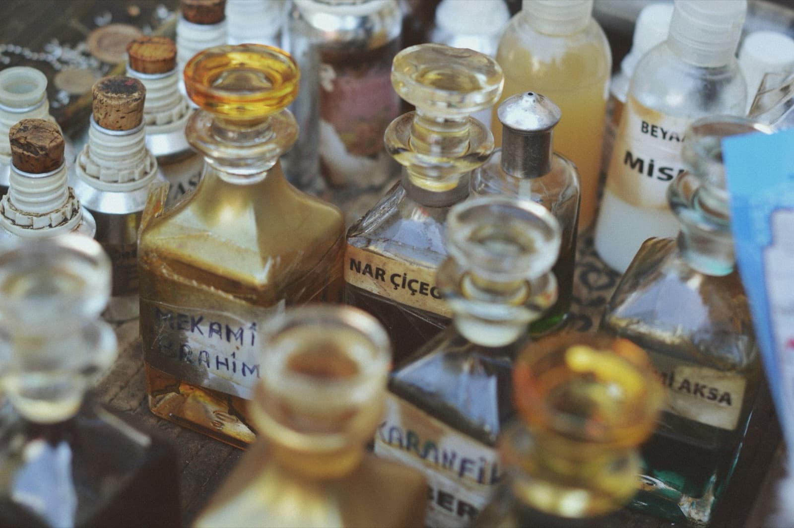 Comment choisir son parfum : le guide complet